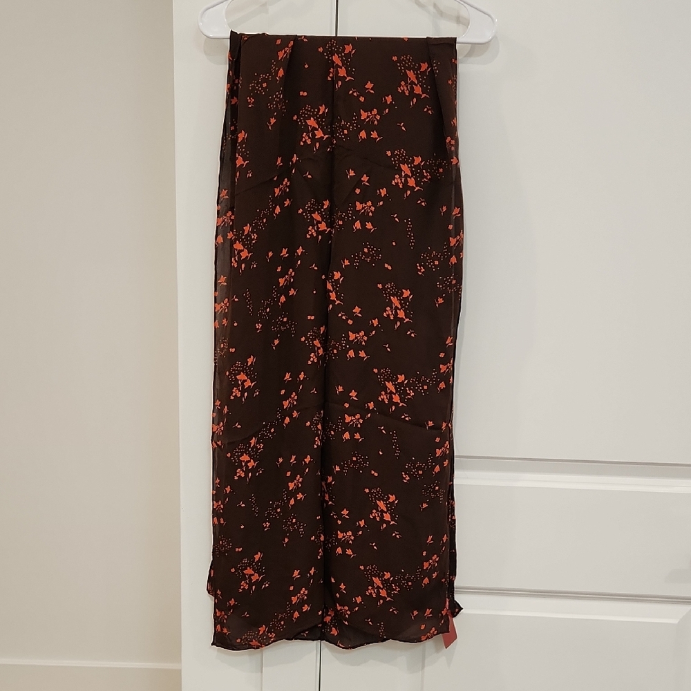 NWT 100% silk Chic Floral Brown Scarf